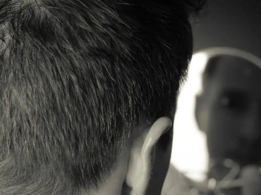 Ben Neden Çirkinim? Özsaygıyı Anlamak ve Geliştirmek