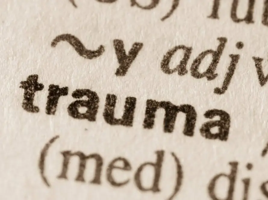 Travma Sonrası Stres Bozukluğu (TSSB): Nedenleri, Belirtileri ve Travma Tedavisi 